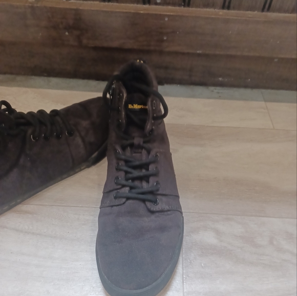 All black doc martens - Picture 1 of 4